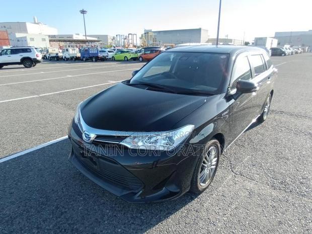 Toyota Fielder Hybrid EX 2020