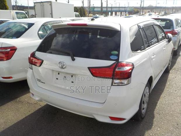 Toyota Fielder Ex Pack. 2020