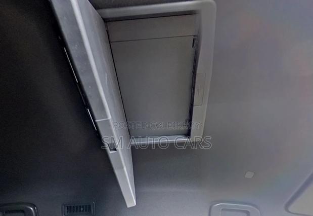 Toyota Voxy Non Hybrid SZ Black 2023
