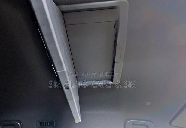 Toyota Voxy Non Hybrid SZ Black 2023