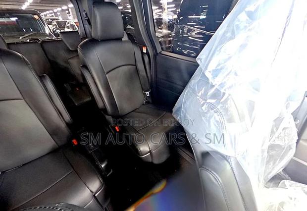 Toyota Voxy Non Hybrid SZ Black 2023