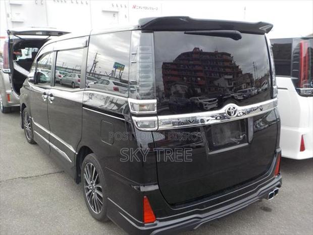 Toyota Voxy ZS Pack. 2020