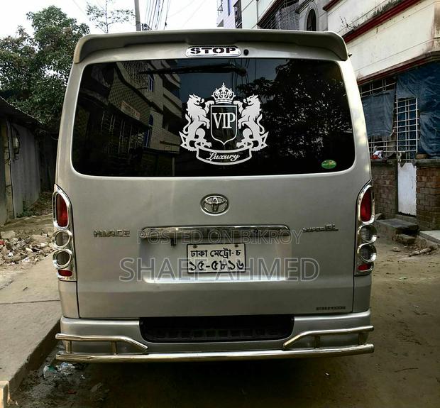 Toyota Hiace 2009