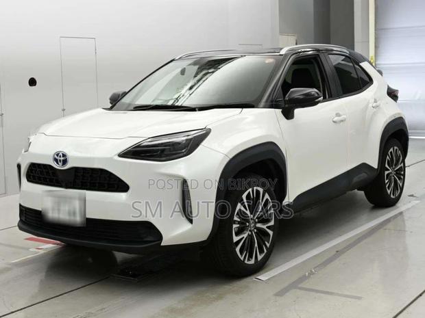 Toyota Yaris Cross Z Pearl & Black 2022