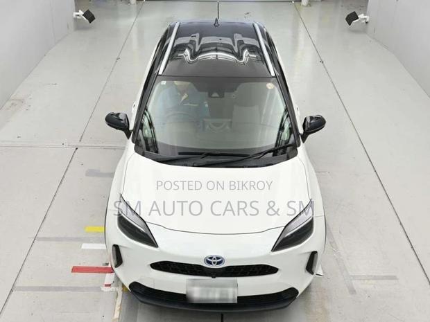 Toyota Yaris Cross Z Pearl & Black 2022