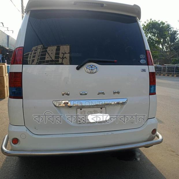 Toyota Noah x 2003