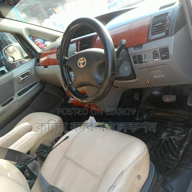 Toyota Noah x 2003