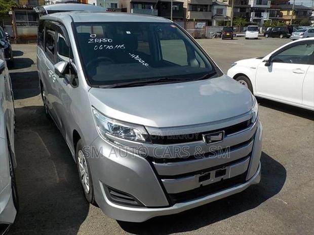 Toyota Noah Non Hybrid X Silver 2021