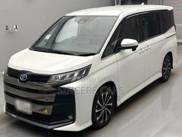 Toyota Noah S-Z HYBRID 2023