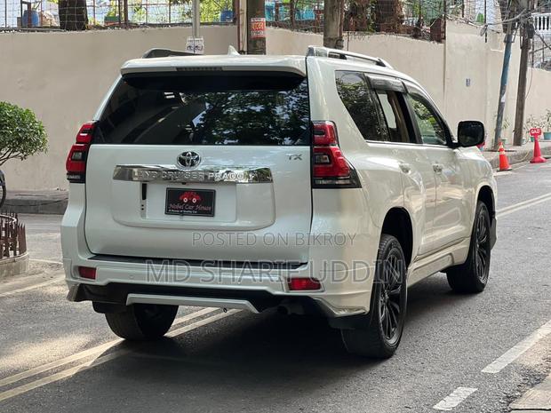 Toyota Land Cruiser Prado TX 2021