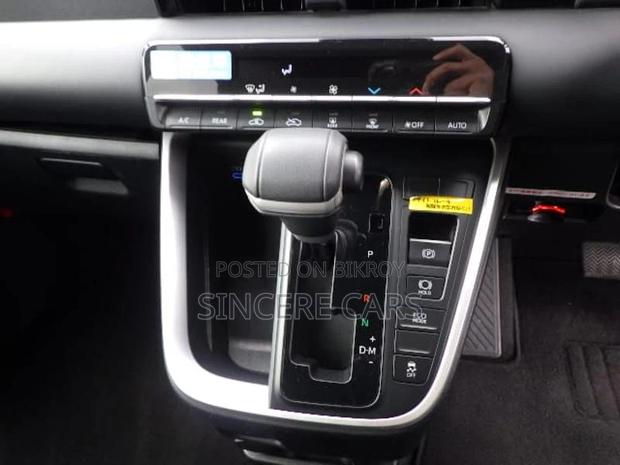 Toyota Noah SG PKG NON HYBRID 2023