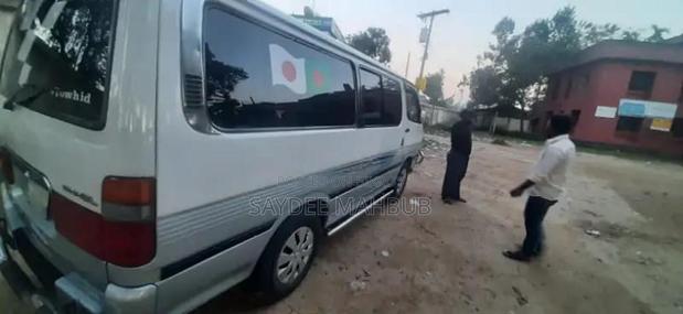 Toyota Hiace , 2004