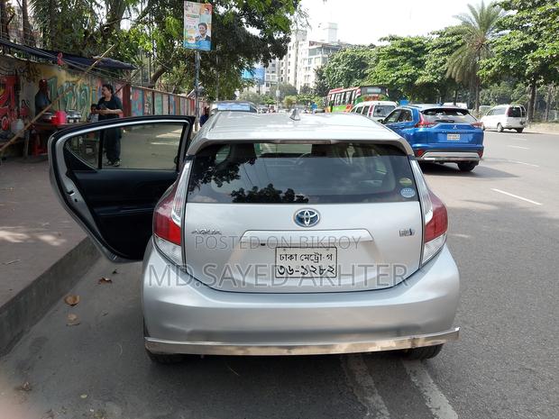 Toyota Aqua Hy-brid 2015