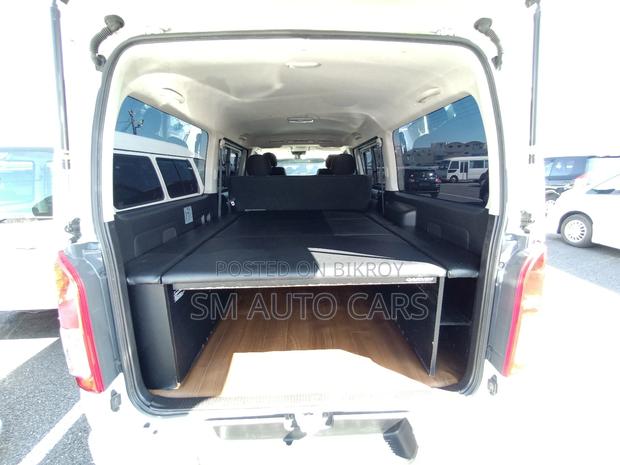 Toyota Hiace Super GL Pearl 2021