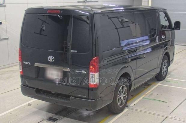 Toyota Hiace SUPER GL DARK PRIME 2023