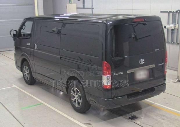 Toyota Hiace SUPER GL DARK PRIME 2023