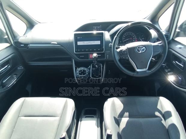 Toyota Esquire GI PACKAGE NON HYB 2021