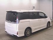 Toyota Voxy Sunroof Moon roof 2021 for sale