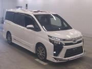 Toyota Voxy Sunroof Moon roof 2021 for sale
