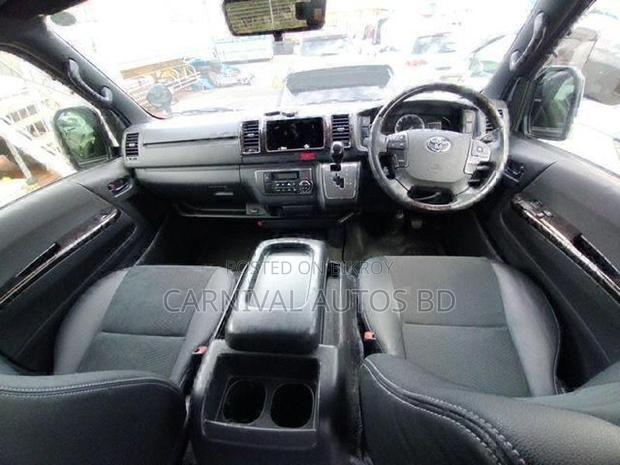 Toyota Hiace SUPER GL DARK PRIME 2021