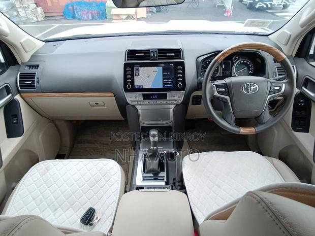 Toyota Land Cruiser Prado TXL 2022