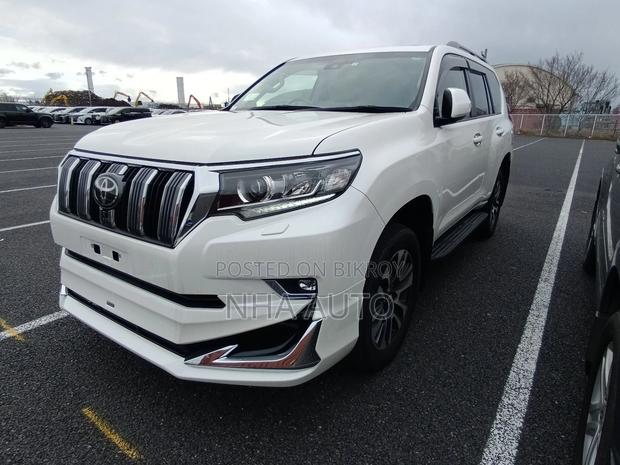 Toyota Land Cruiser Prado TXL 2022