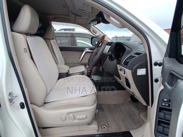 Toyota Land Cruiser Prado TXL 2022