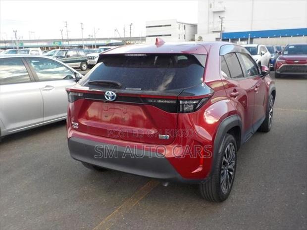 Toyota Yaris Cross Z Red 4 Point 2021