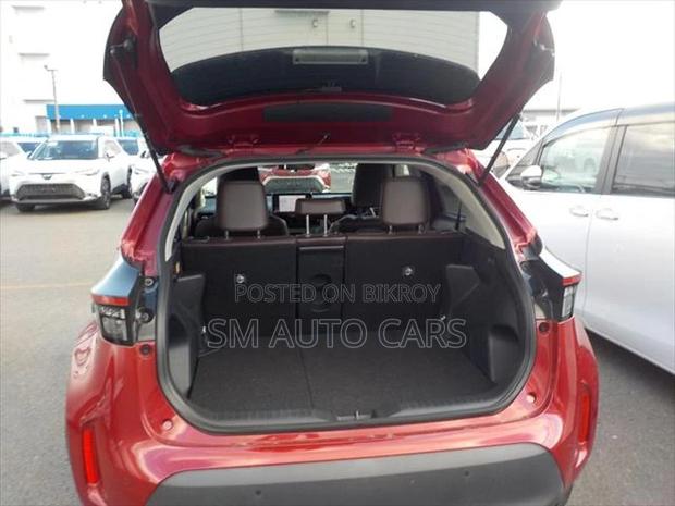 Toyota Yaris Cross Z Red 4 Point 2021