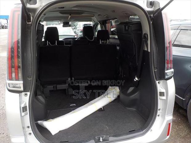 Toyota Noah X Pack. 2020