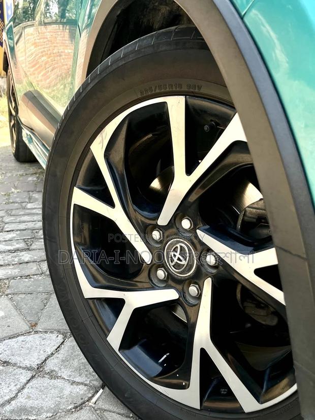 Toyota C-HR G LED 2018