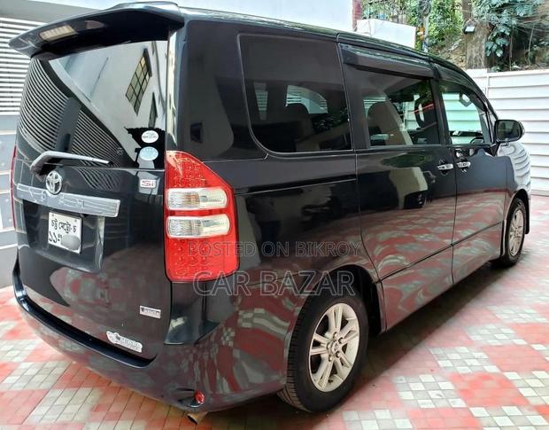 Toyota Noah S SI GRADE PUSH 2013