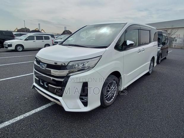 Toyota Noah Hybrid SIWXB Pearl 2021