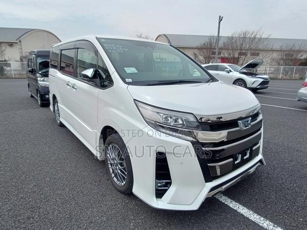 Toyota Noah Hybrid SIWXB Pearl 2021