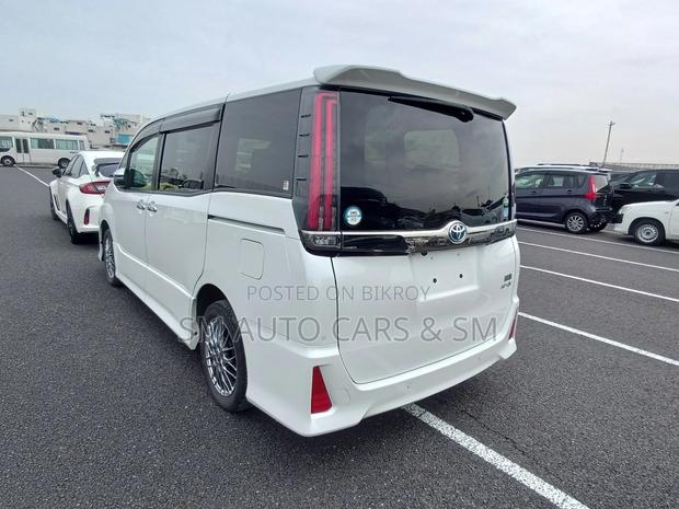 Toyota Noah Hybrid SIWXB Pearl 2021