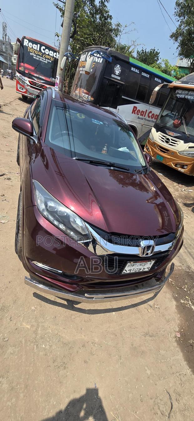 Honda Vezel 1.5 4WD 2014 Maroon