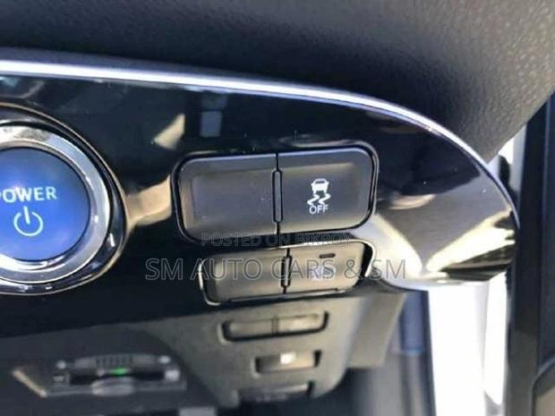 Toyota Prius S Pearl 360 Camera 2022