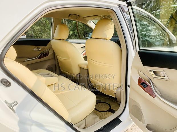 Toyota Premio Push Start 2012
