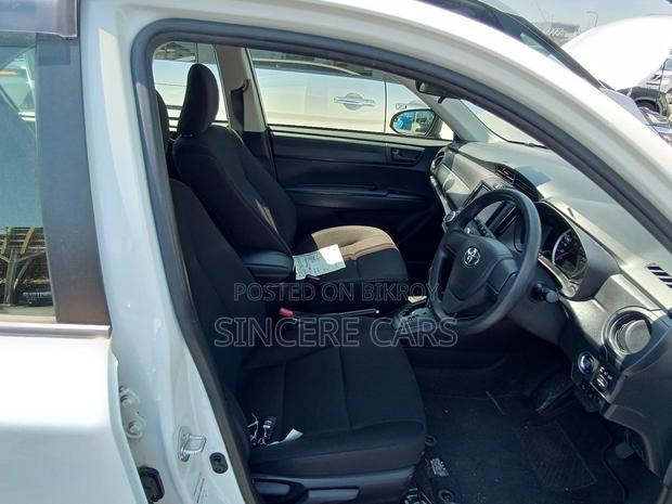 Toyota Axio EX NON HYB 4.5 POINT 2020