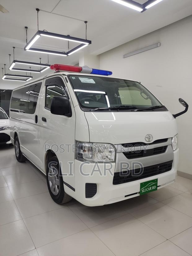 Toyota Hiace Ambulance 2021