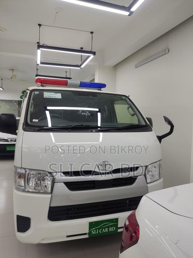 Toyota Hiace Ambulance 2021