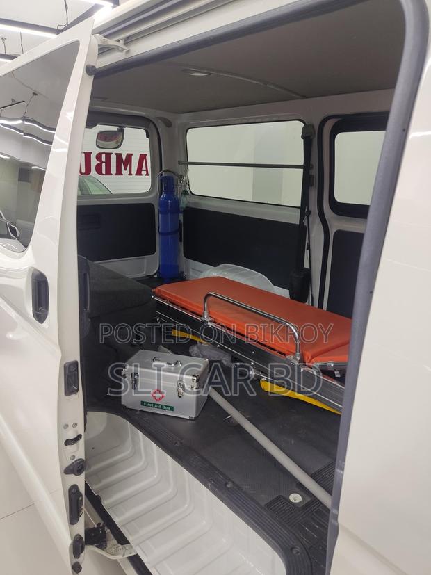 Toyota Hiace Ambulance 2021