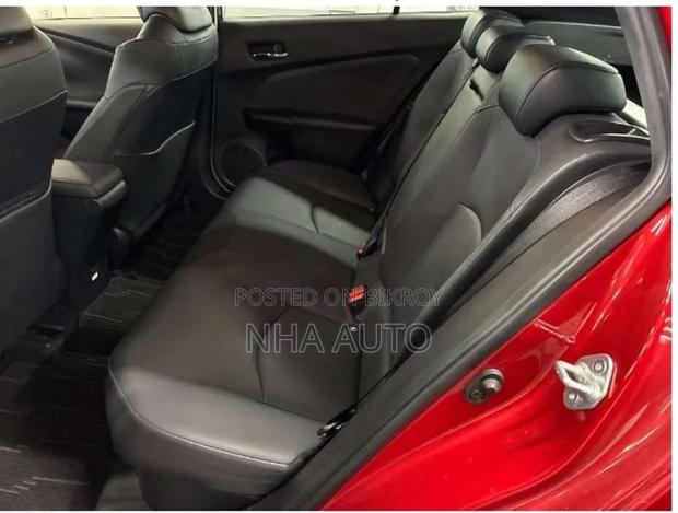 Toyota Prius A TURNING SELECTION 2021