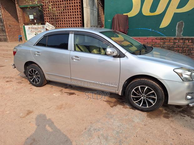 Toyota Premio . 2008