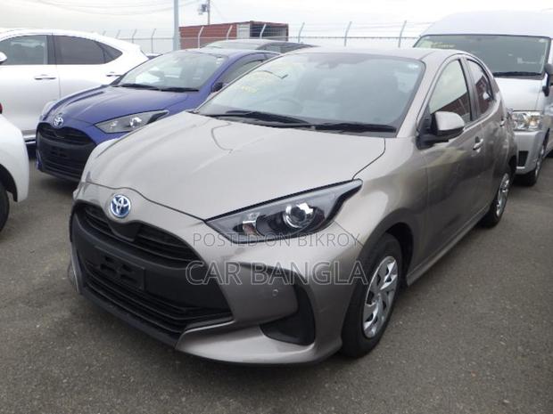 Toyota Yaris X READY SHOWROOM 2021