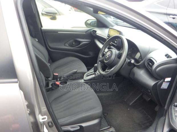 Toyota Yaris X READY SHOWROOM 2021