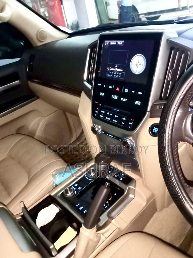 Toyota Land Cruiser V8 ` 2016