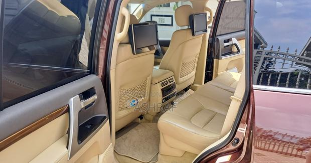 Toyota Land Cruiser V8 ` 2016