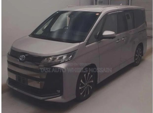Toyota Noah SZ ALL OPTION 2022