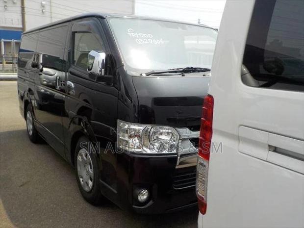 Toyota Hiace Super GL Black 2020